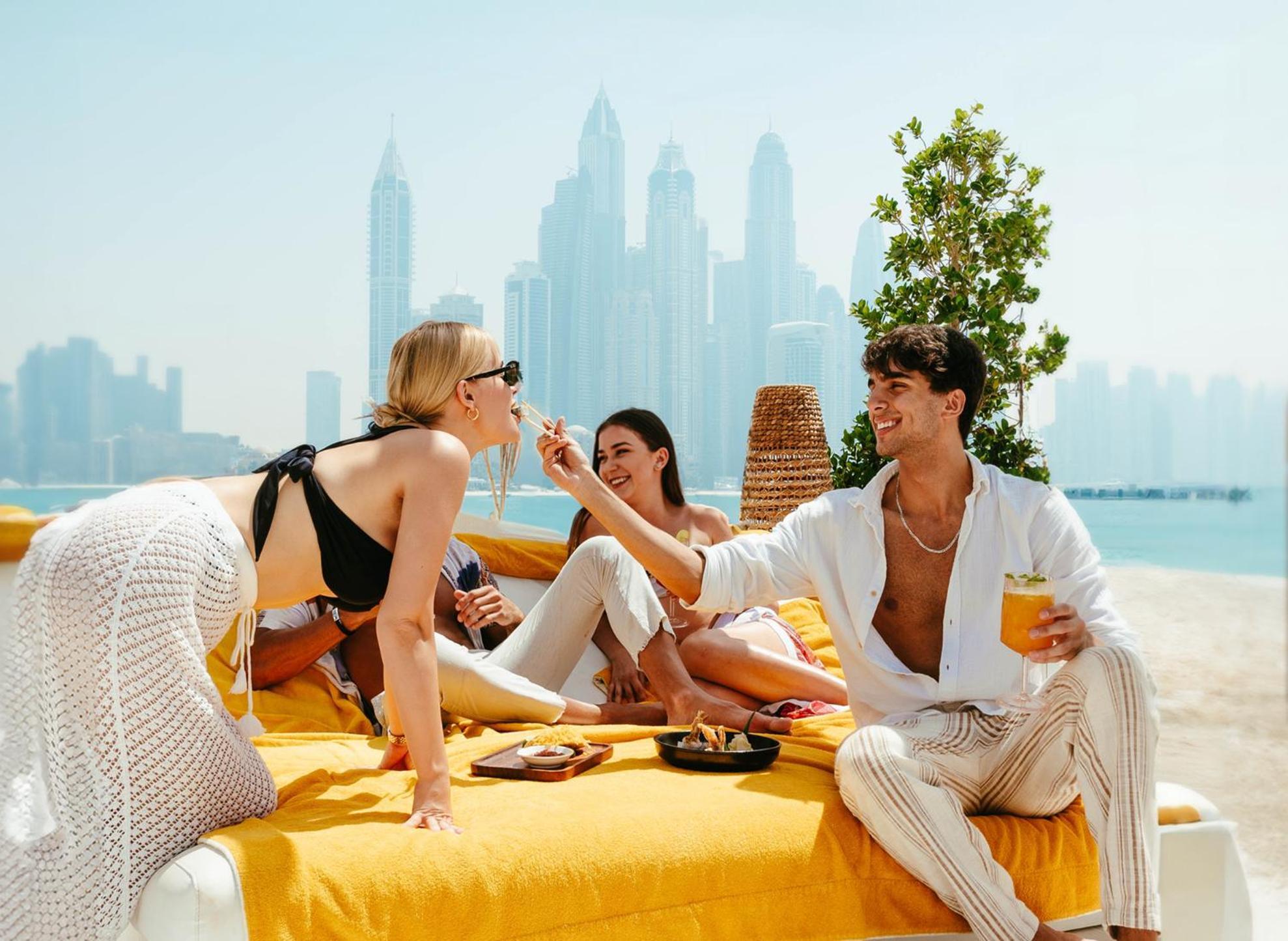 Five Palm Jumeirah Dubai Esterno foto Beach at Jumeirah Beach Hotel