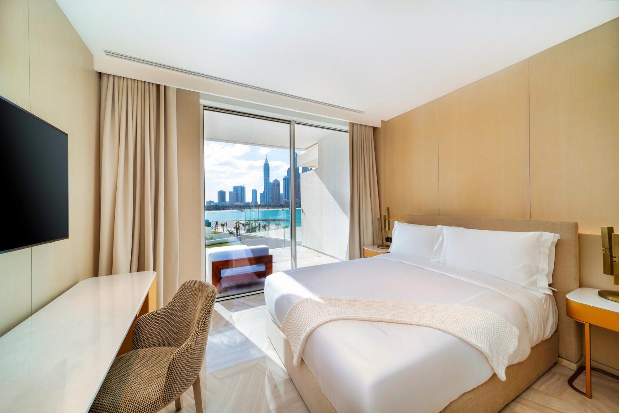 Five Palm Jumeirah Dubai Esterno foto A guest room at the Westin Dubai