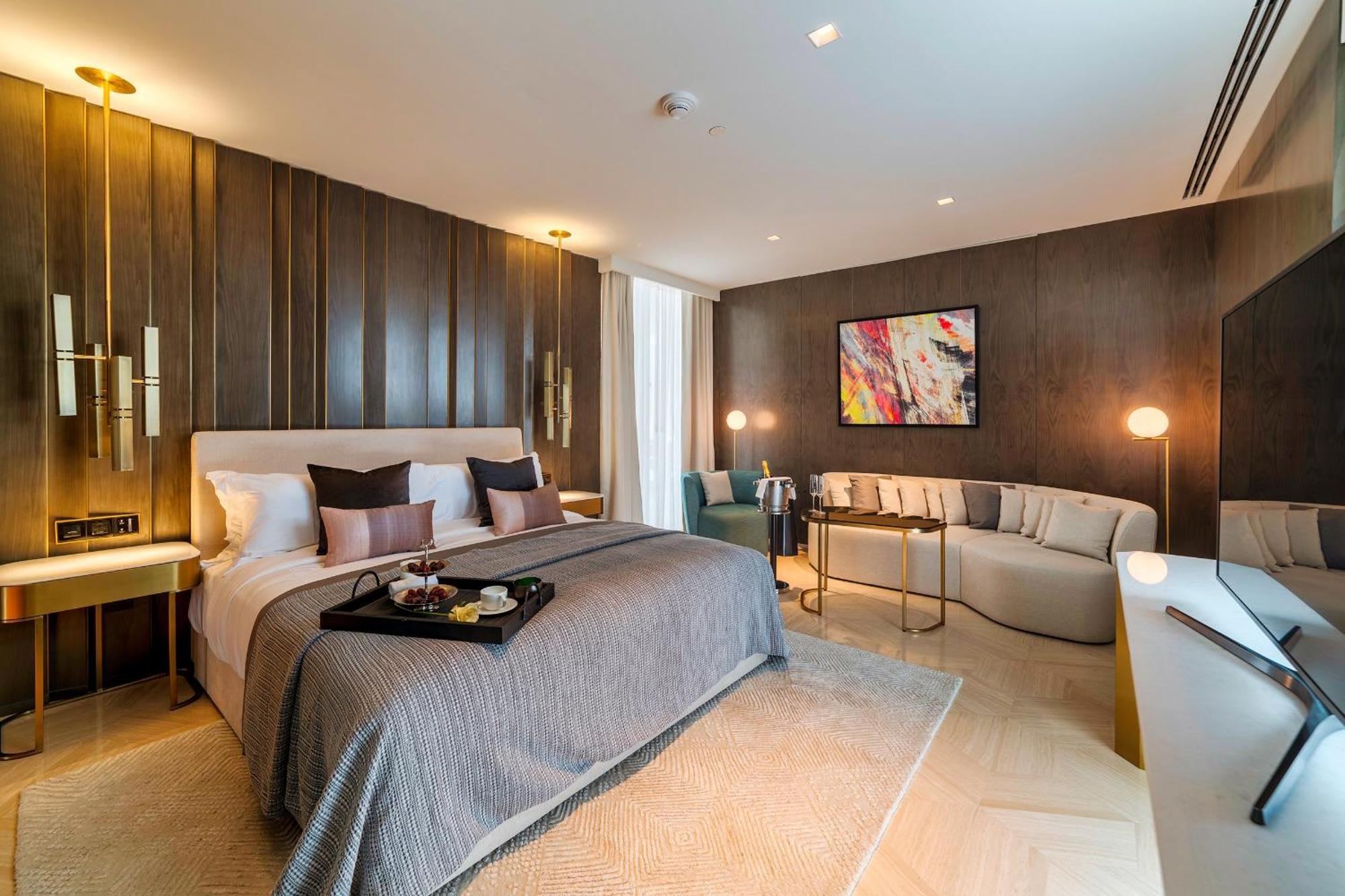 Five Palm Jumeirah Dubai Esterno foto A bedroom at the hotel